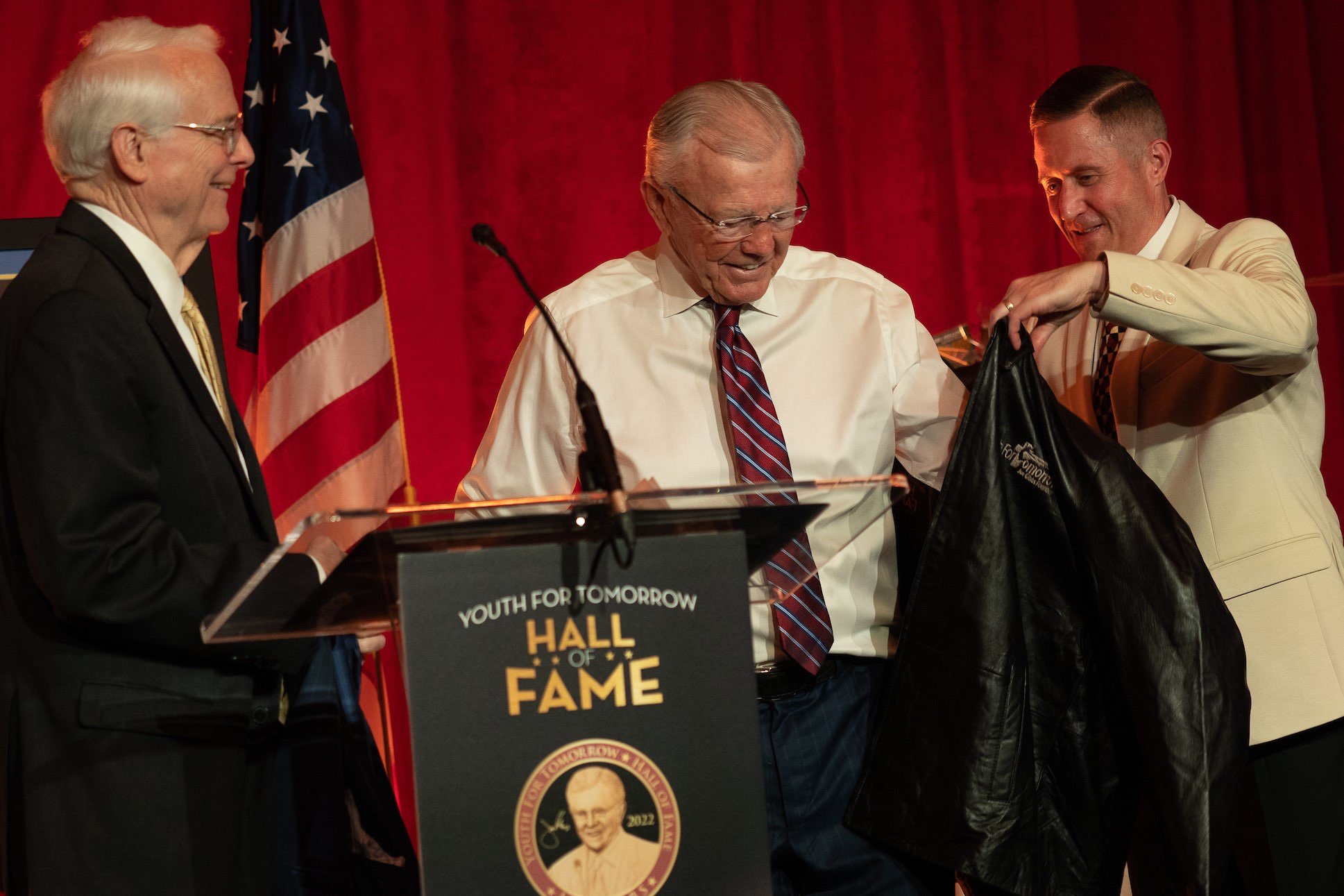 2022 Coach Gibbs Receiving the Jacket